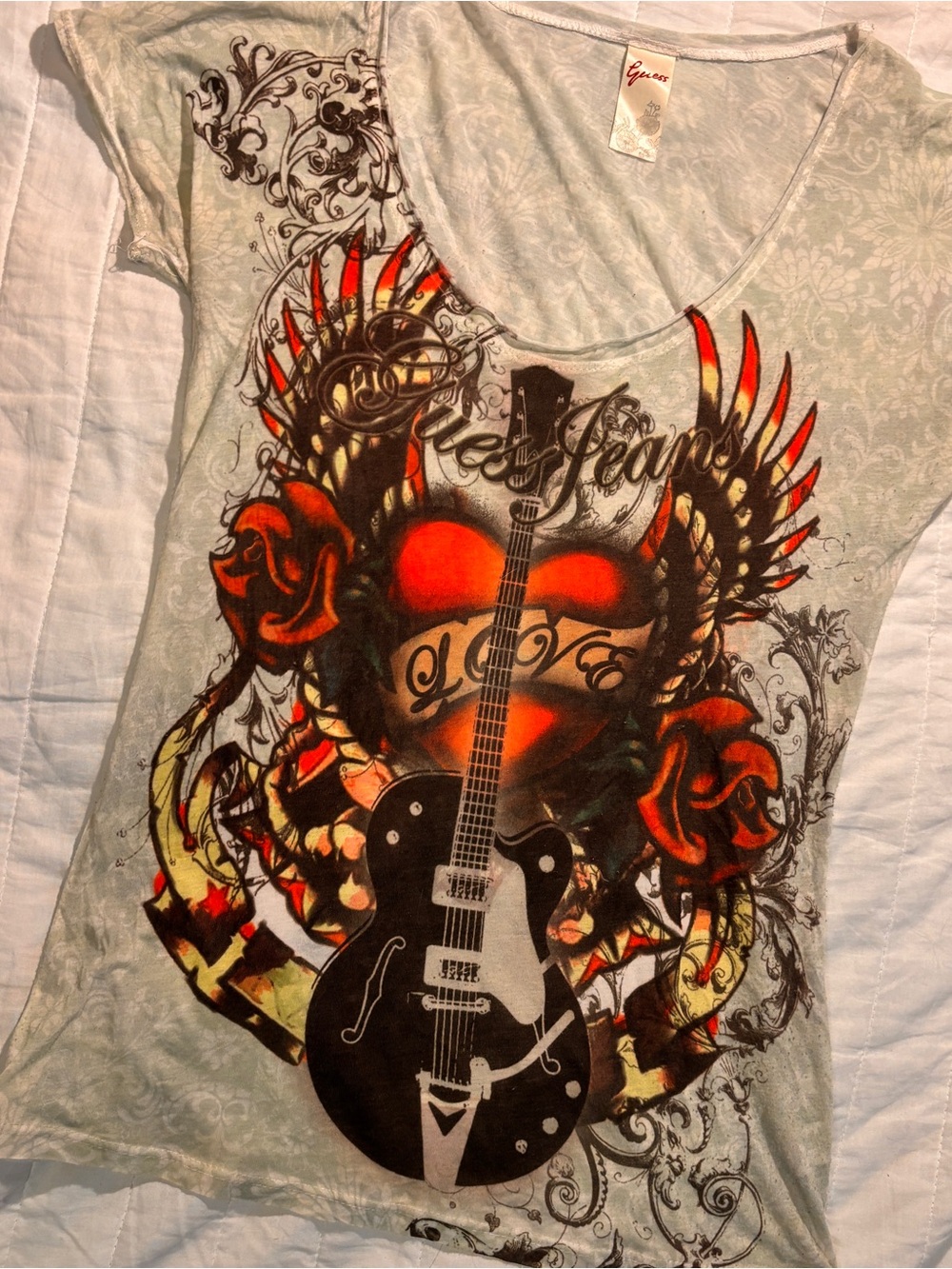 Guess Women’s Short Sleeve Graphic Tee in Light Gray with Red and Black - Picture 2 of 4